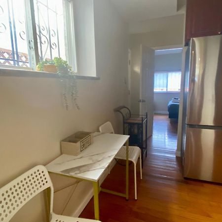 Historic Townhouse Oasis With En-Suite Bathroom Филаделфия Екстериор снимка