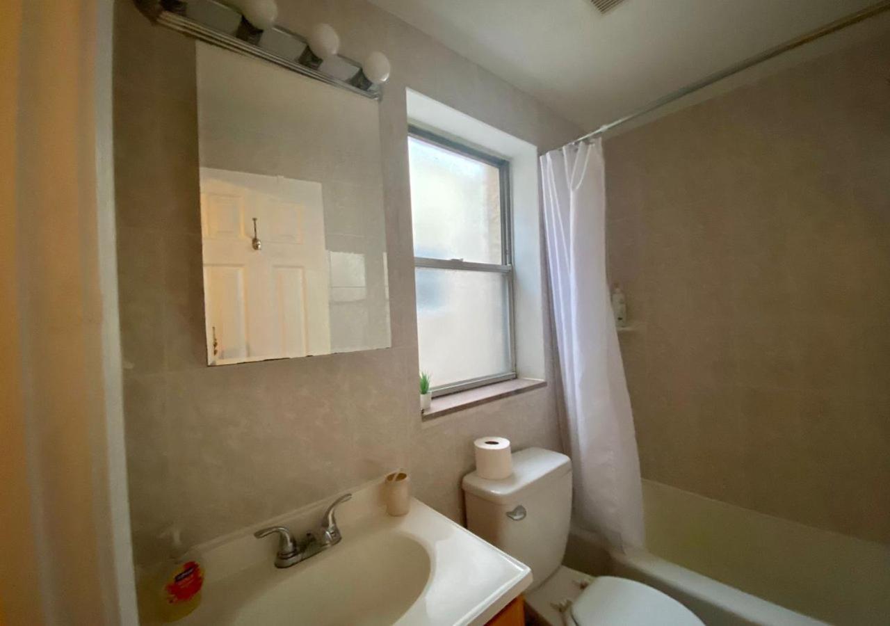 Historic Townhouse Oasis With En-Suite Bathroom Филаделфия Стая снимка
