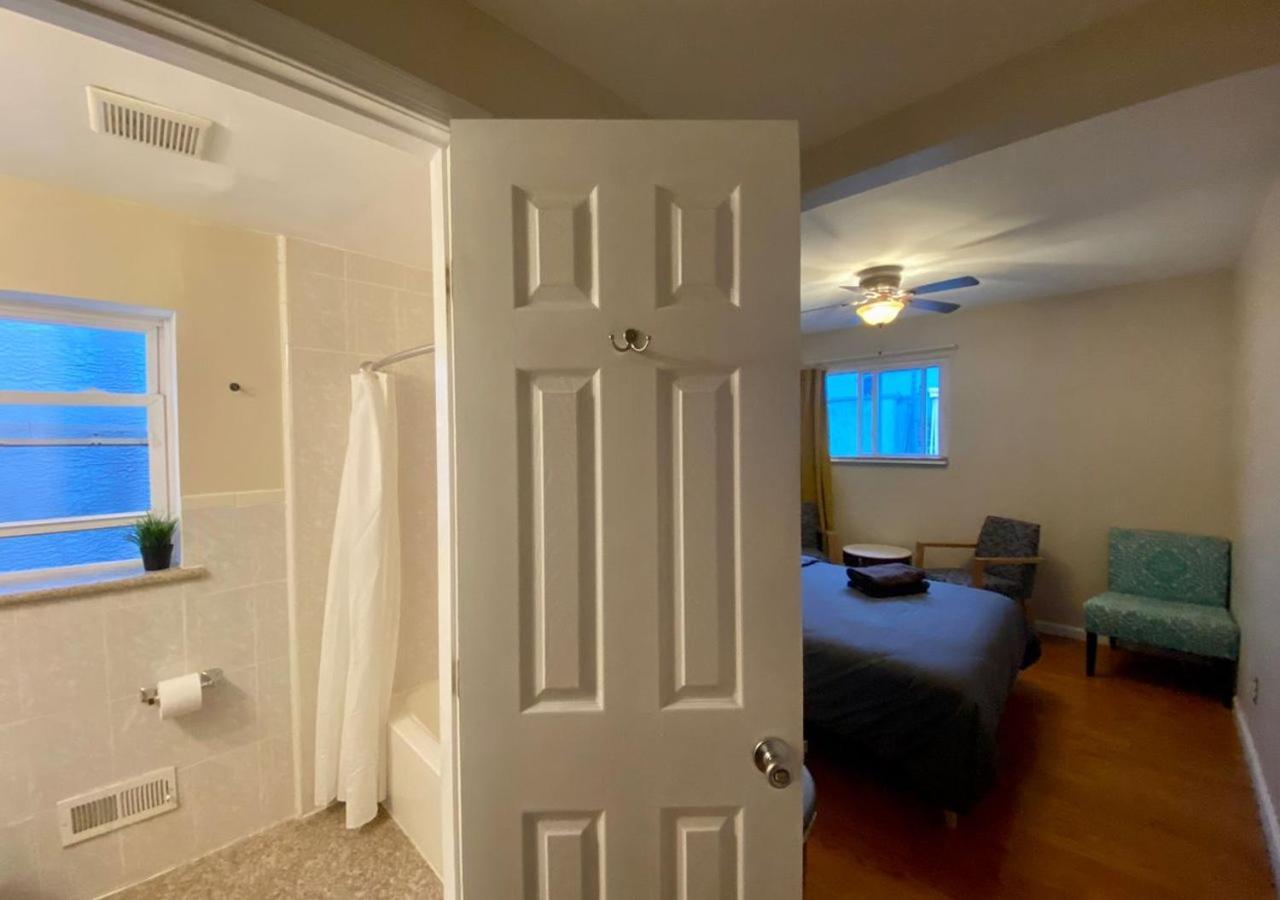 Historic Townhouse Oasis With En-Suite Bathroom Филаделфия Стая снимка