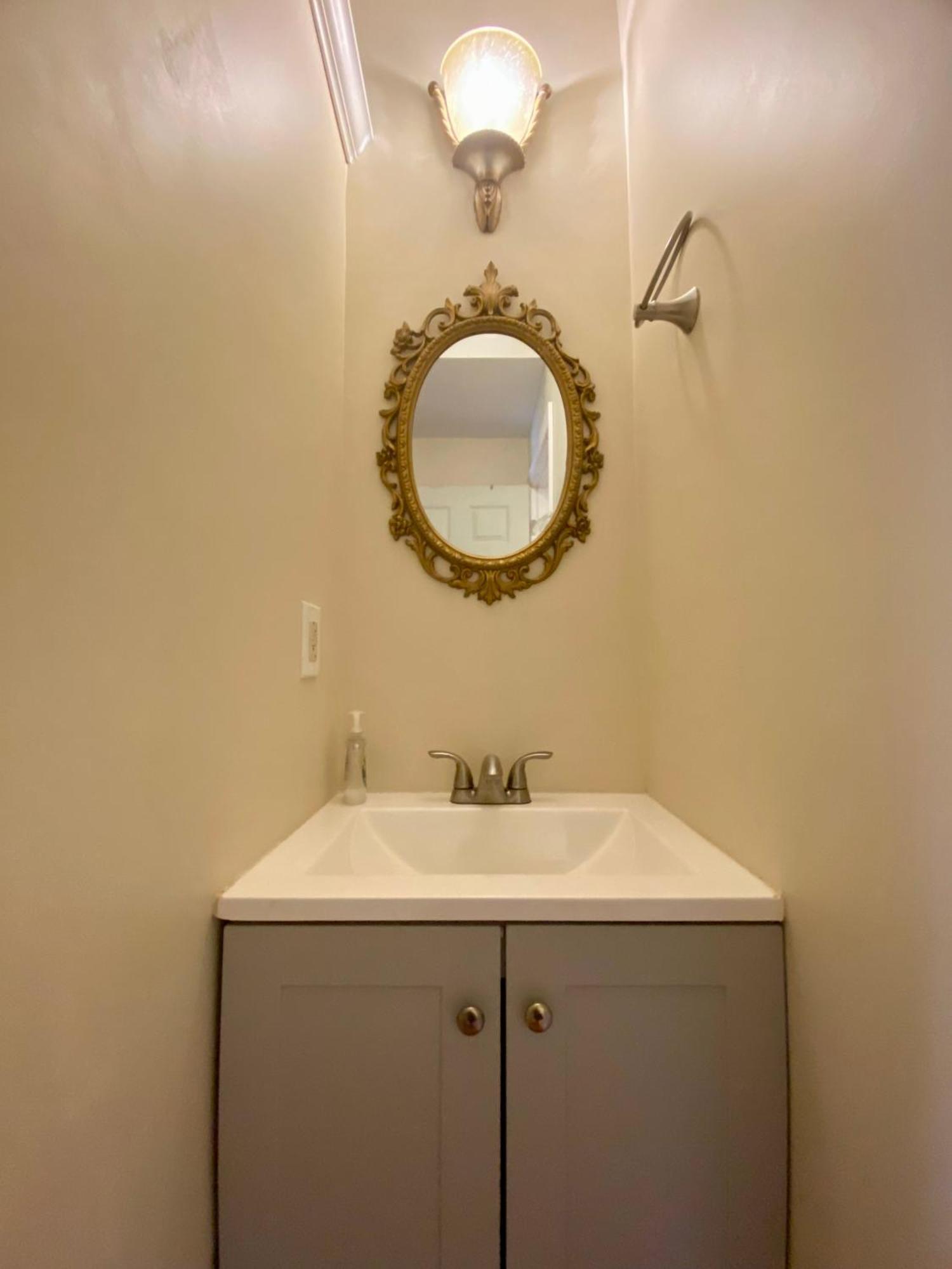 Historic Townhouse Oasis With En-Suite Bathroom Филаделфия Екстериор снимка